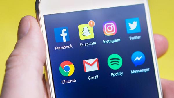 How to Build a Social Media Portfolio to Kickstart Your Career (+Examples)